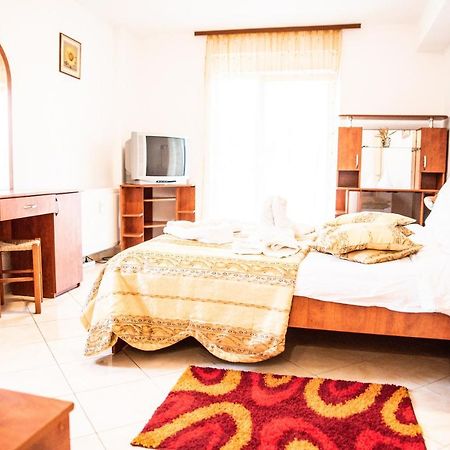 Club Onix Apartments Neptun Bagian luar foto
