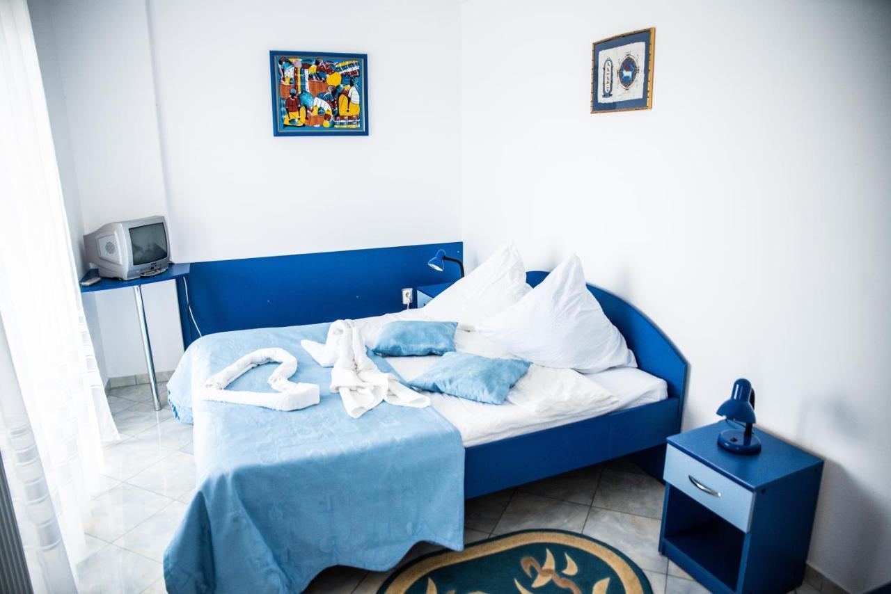 Club Onix Apartments Neptun Bagian luar foto