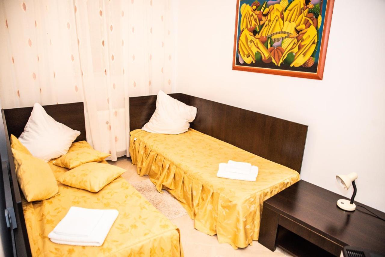 Club Onix Apartments Neptun Bagian luar foto
