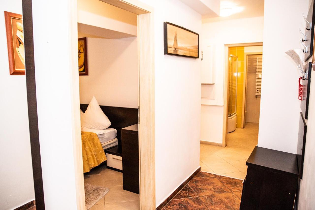 Club Onix Apartments Neptun Bagian luar foto