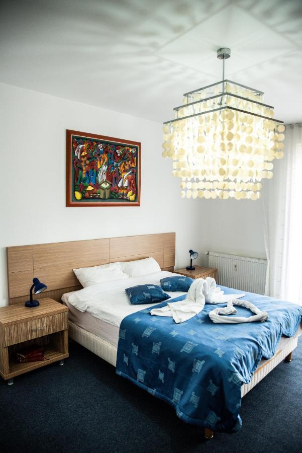 Club Onix Apartments Neptun Bagian luar foto