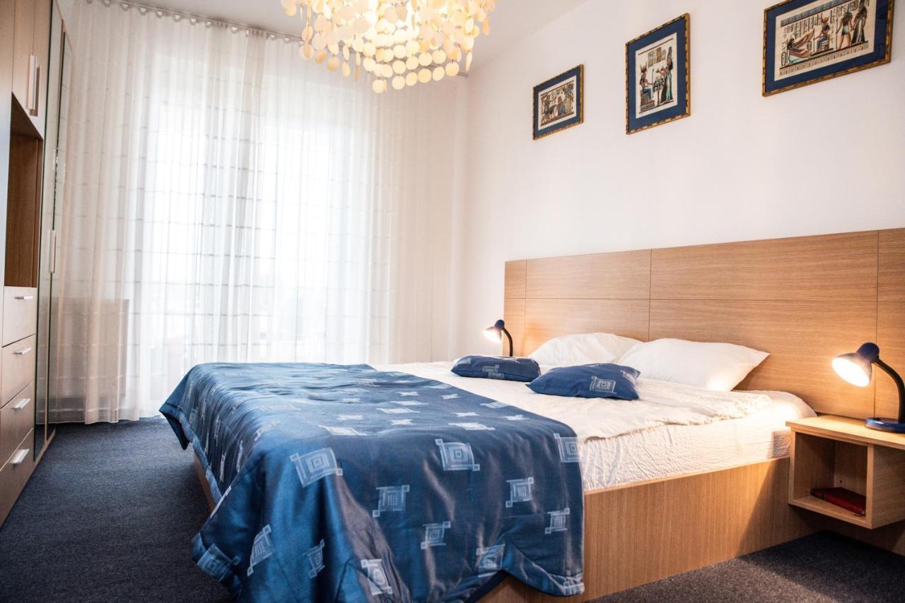 Club Onix Apartments Neptun Bagian luar foto
