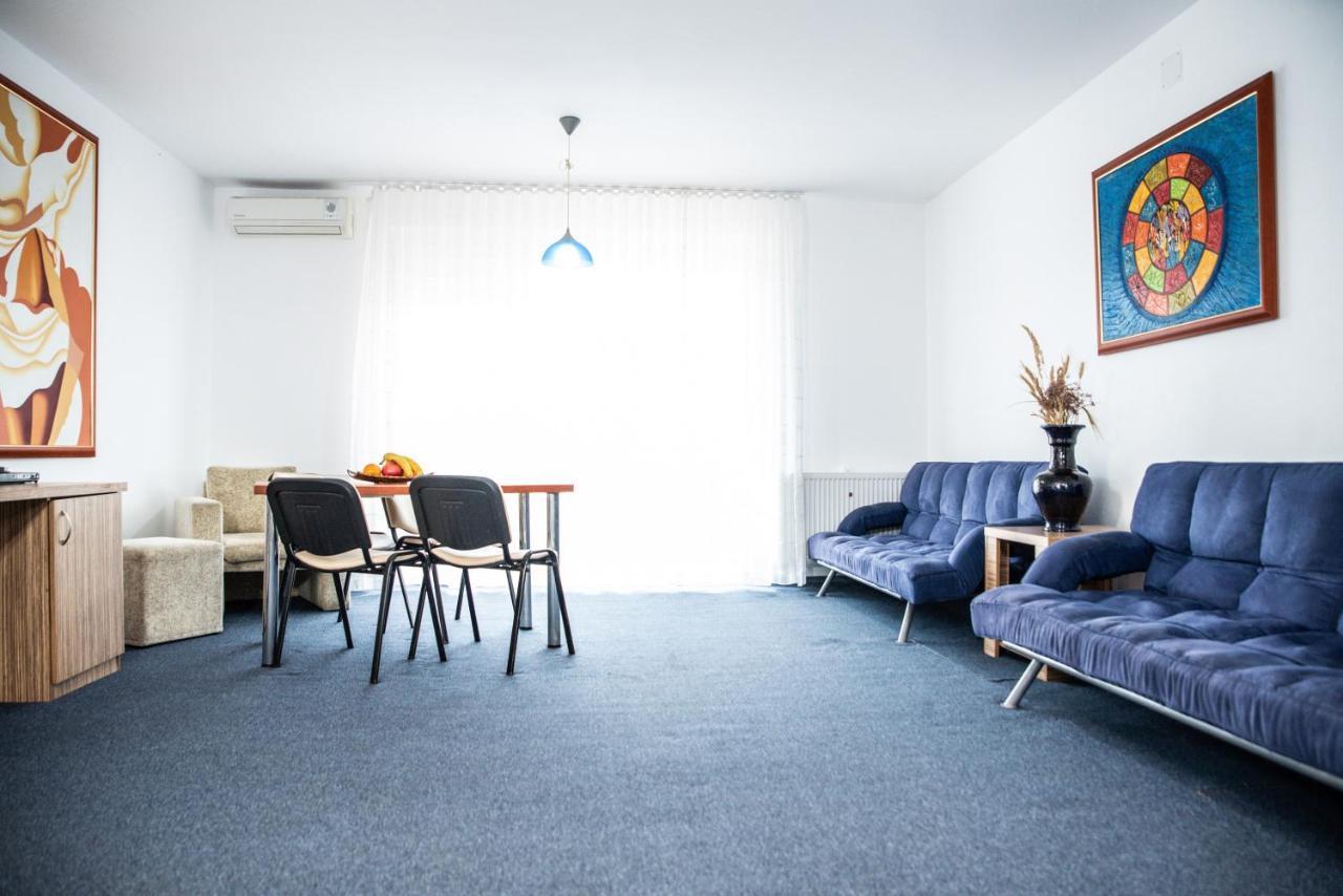 Club Onix Apartments Neptun Bagian luar foto