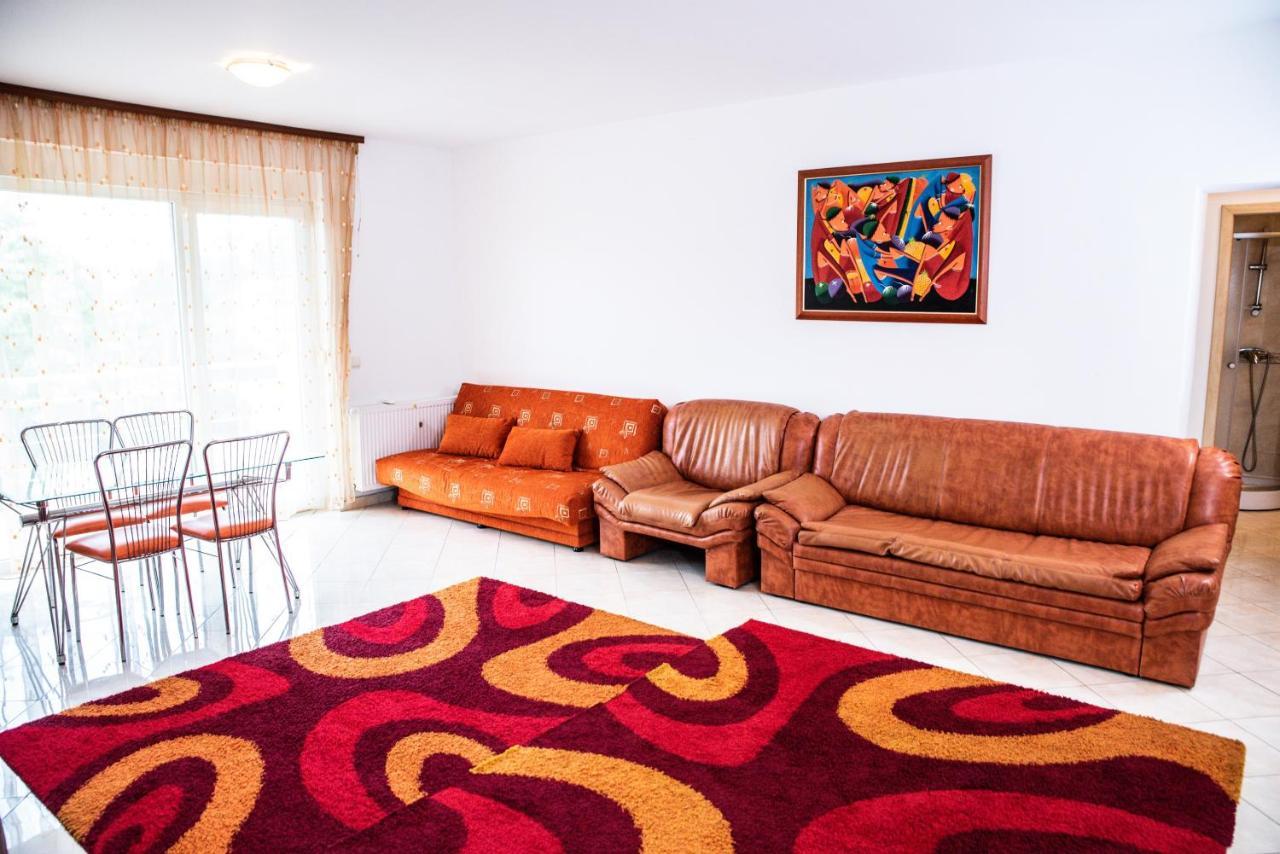 Club Onix Apartments Neptun Bagian luar foto
