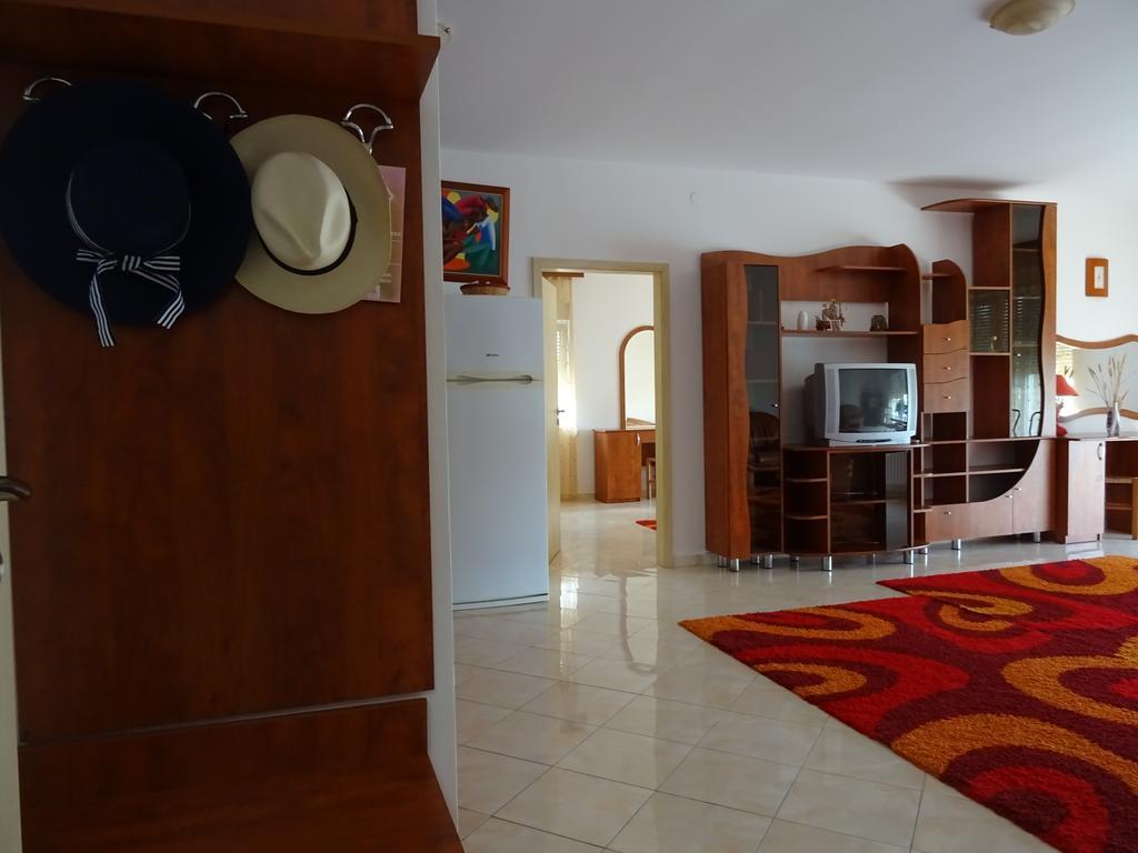 Club Onix Apartments Neptun Bagian luar foto