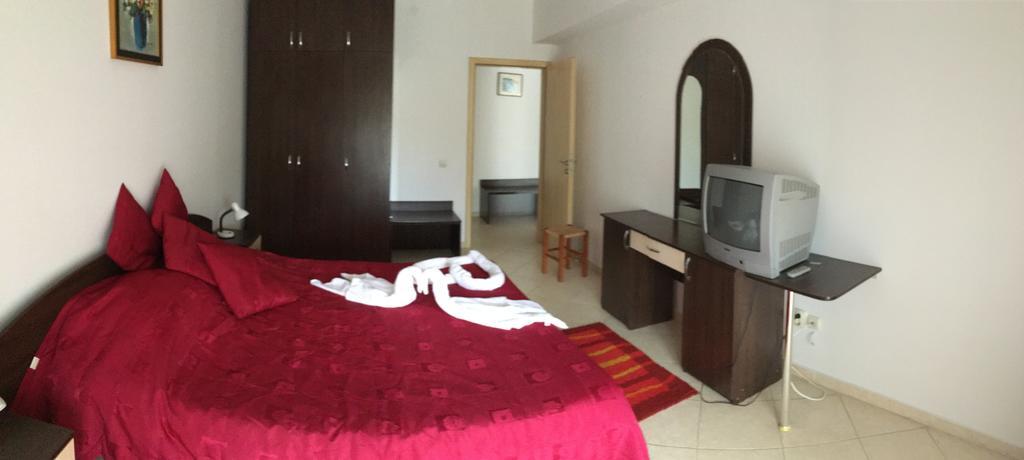 Club Onix Apartments Neptun Bagian luar foto