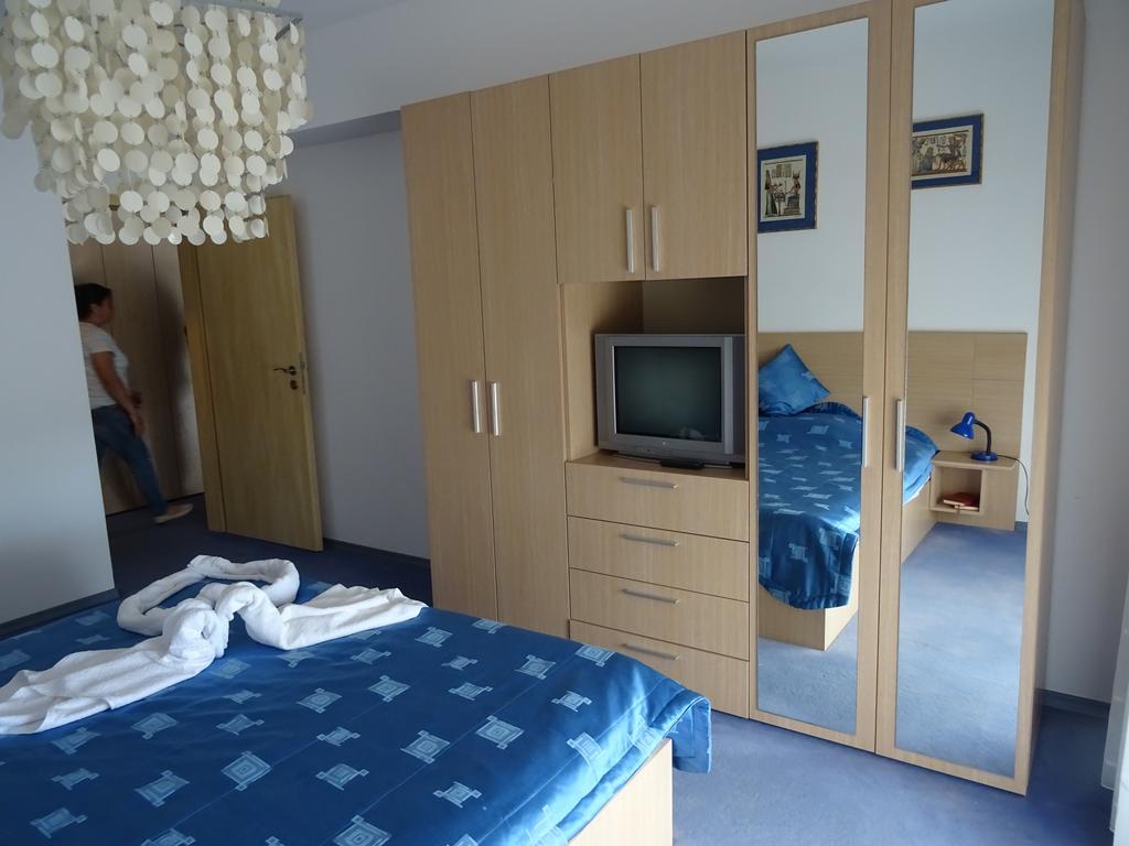 Club Onix Apartments Neptun Bagian luar foto